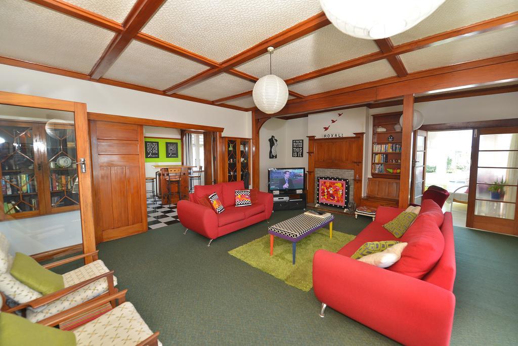 Ducks & Drakes Boutique Motel & Backpackers New Plymouth Exterior photo